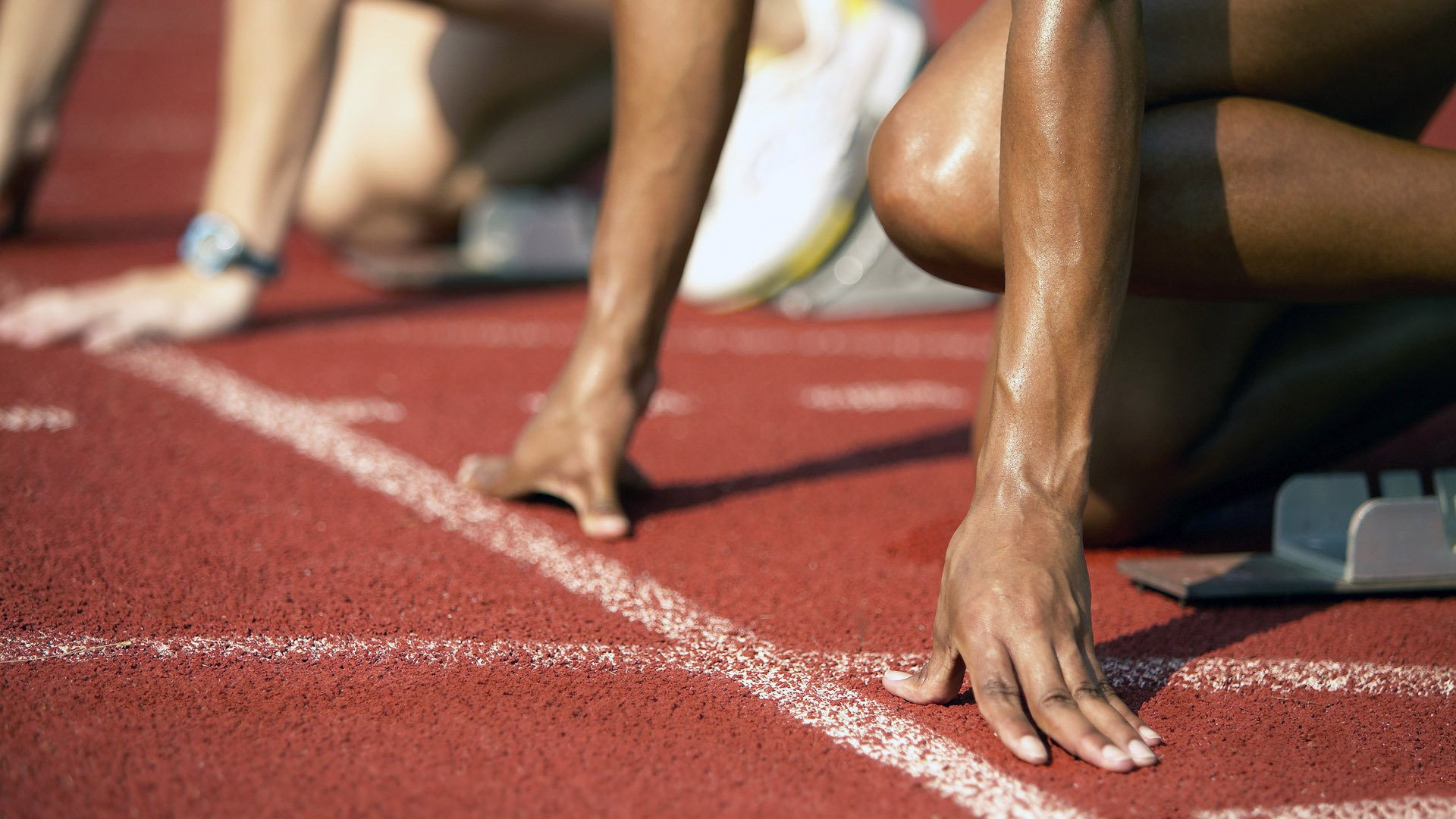 世界田径：肯尼亚选手再次创造奇迹，刷新赛场纪录！，肯尼亚田径运动员