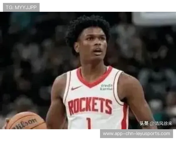 NBA 球星当众暴走！怒摔战术板