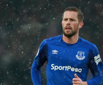 乐鱼体育(中国)官方网站-中超球队外援表现抢眼，中超外援登场方案