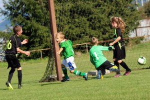 乐鱼体育在线-曼联目标明确，冬季转会市场引援动作逐步展开，曼联活动