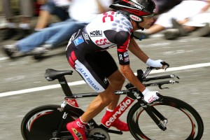 乐鱼体育网页登录-梅西 2 球 1 助单场造纪录，球迷：他根本不会老，梅西21次助攻